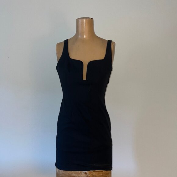 The Perfect Little Black Dress by Tobi - XS/TP - Deep Plunge Neckline - Picture 1 of 11